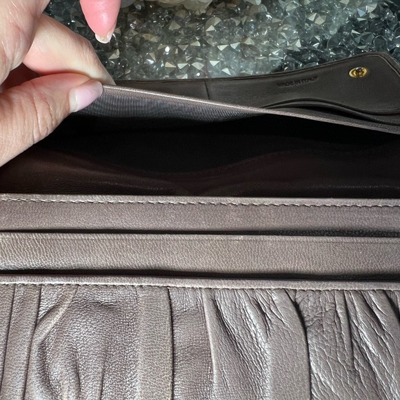 EUC PRADA NAPPA LEATHER WALLET - Picture 11 of 13